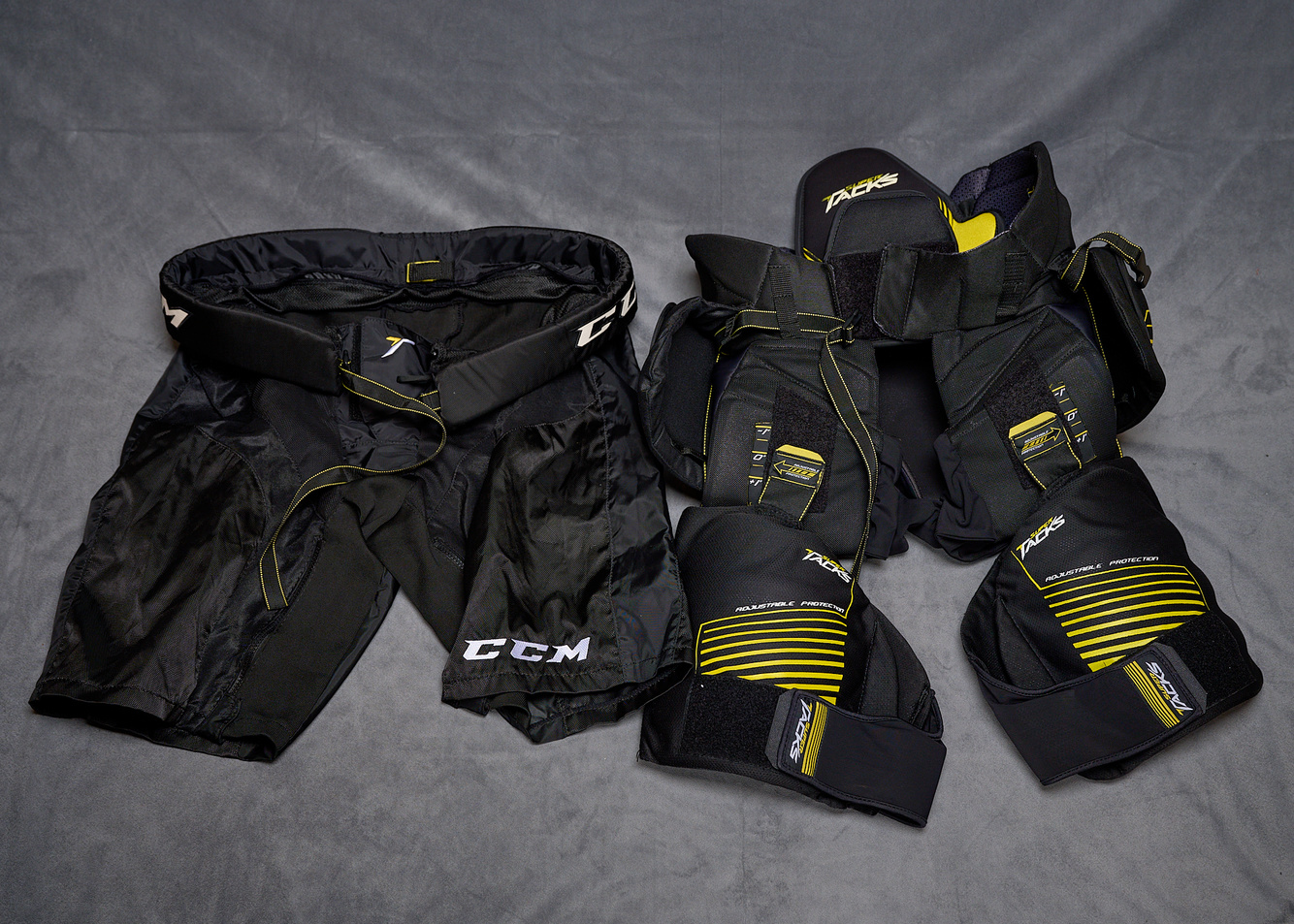 Senior Used Large CCM Super Tacks Girdle with Black Shell SidelineSwap