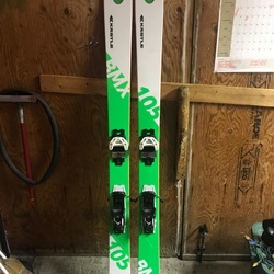 Kastle BMX 105 Skis | Used and Closeout