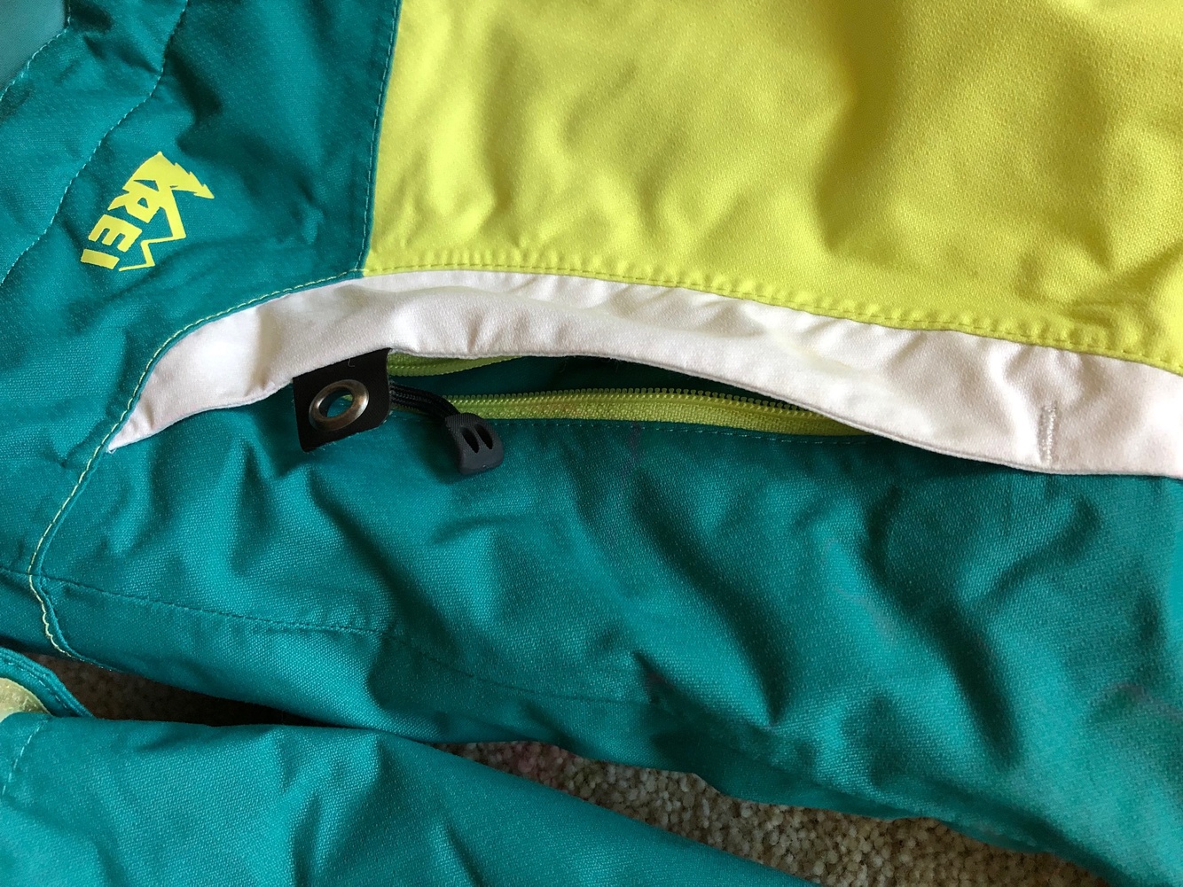 REI Yellow/Green Youth Unisex Used Small REI Skiing Jacket Waterproof