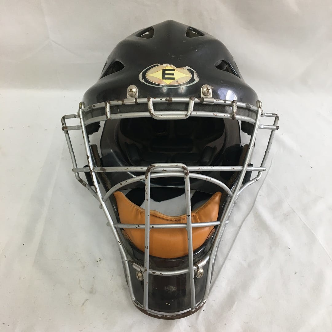 Used Easton Vrs Helmet Lg Baseball & Softball Catchers Equipment