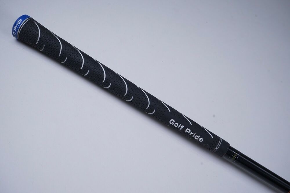 BEN HOGAN EDGE CFT EQUALIZER / PITCHING WEDGE W/ APEX 3 SHAFT