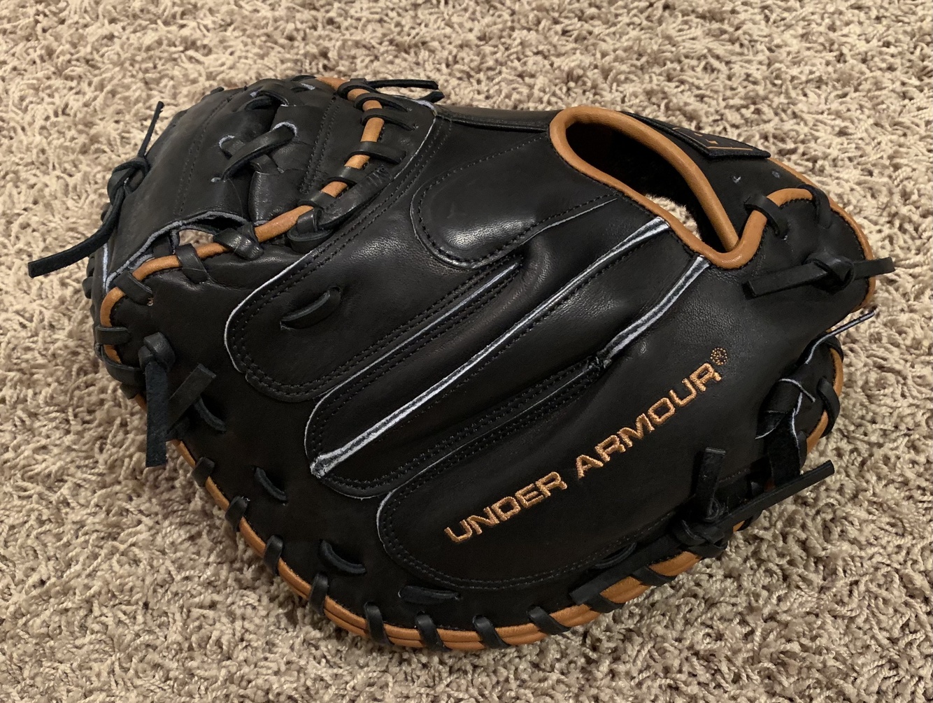 NEW Under Armour Genuine Pro 2.0 Catcher’s Mitt SidelineSwap