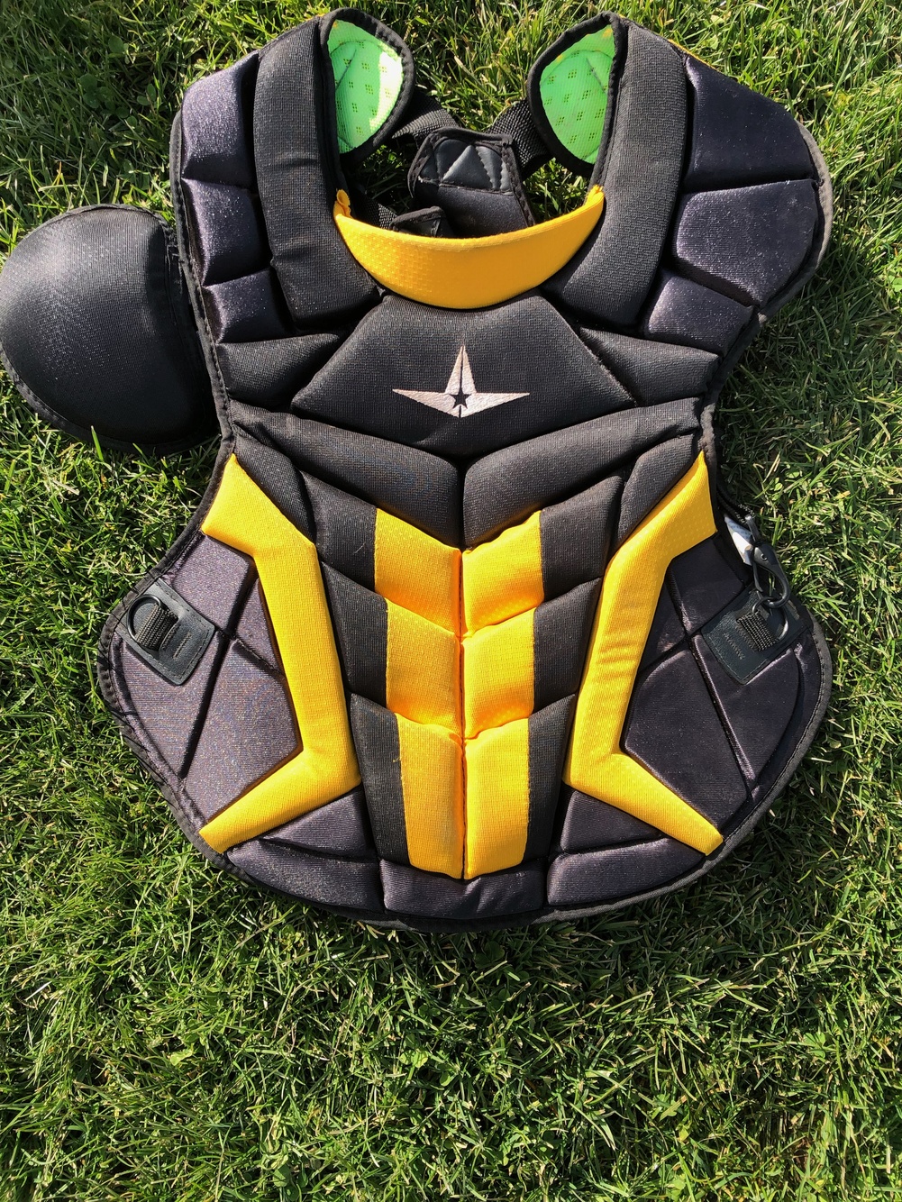 Black Used Adult All Star System 7 Catcher's Chest Protector SidelineSwap