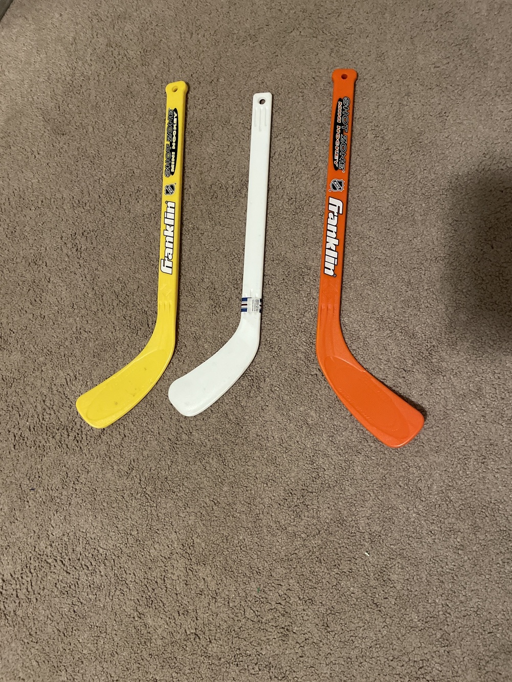 Mini stick set ( 3 Mini Sticks, 2 Nets, 4 Balls) SidelineSwap