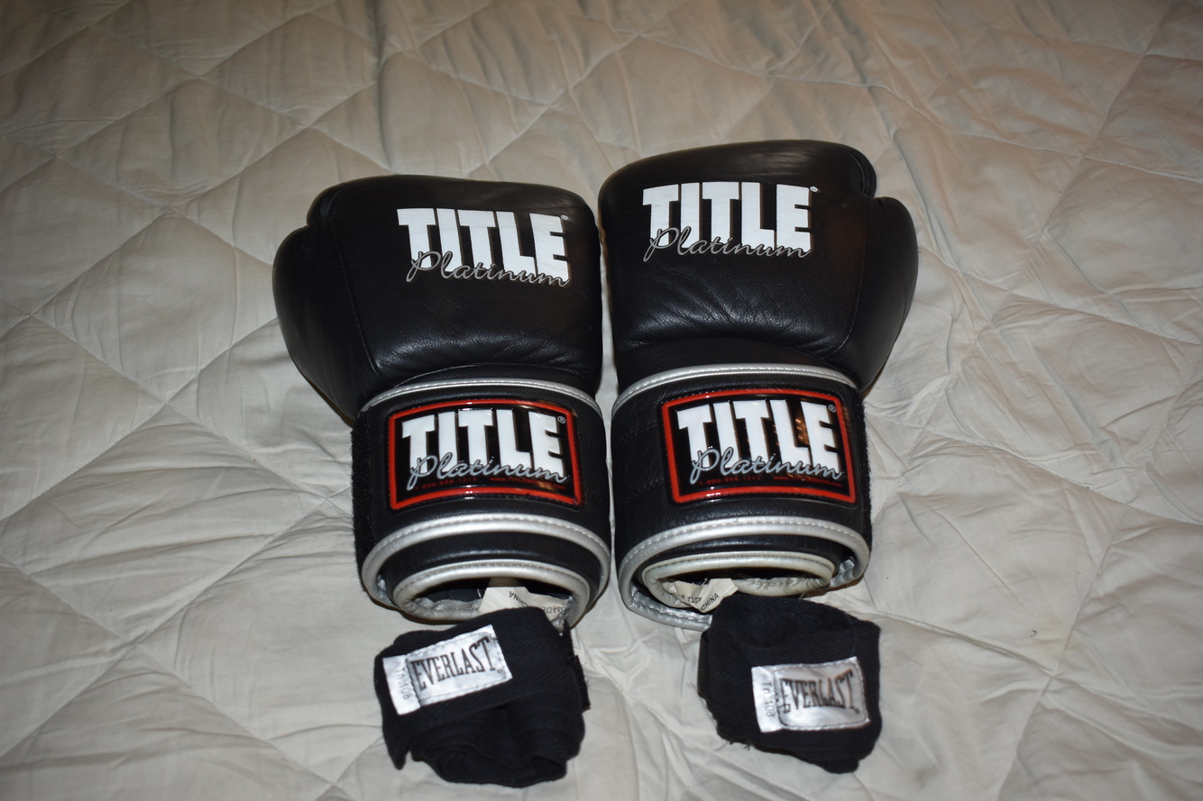 Title Platinum Series Boxing Gloves w/ Everlast Wraps, 12oz SidelineSwap