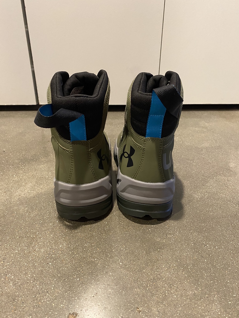 Under Armour 3024265 Men's UA Charged Raider Mid Waterproof Hiking Trail Boots SidelineSwap