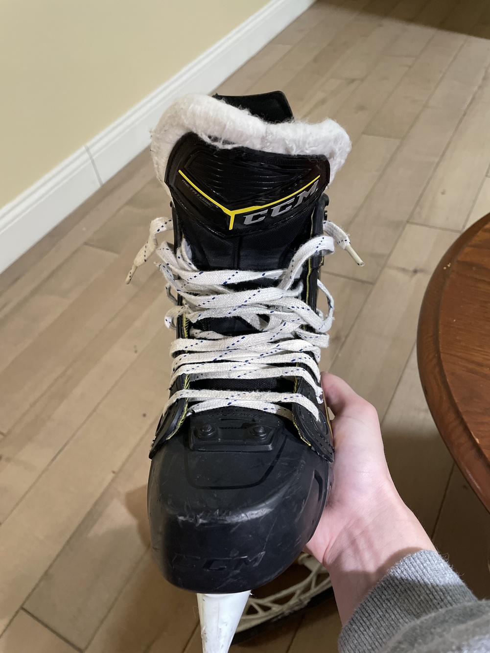 Junior CCM Regular Width Size 4.5 Super Tacks AS3 Pro Hockey Skates