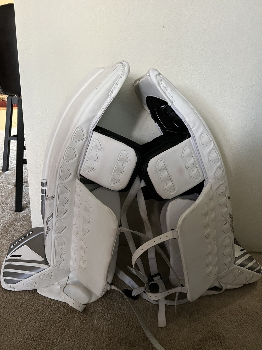 RARE White Senior Mission Slyde 2.0 Inline Hockey Goalie Leg Pads