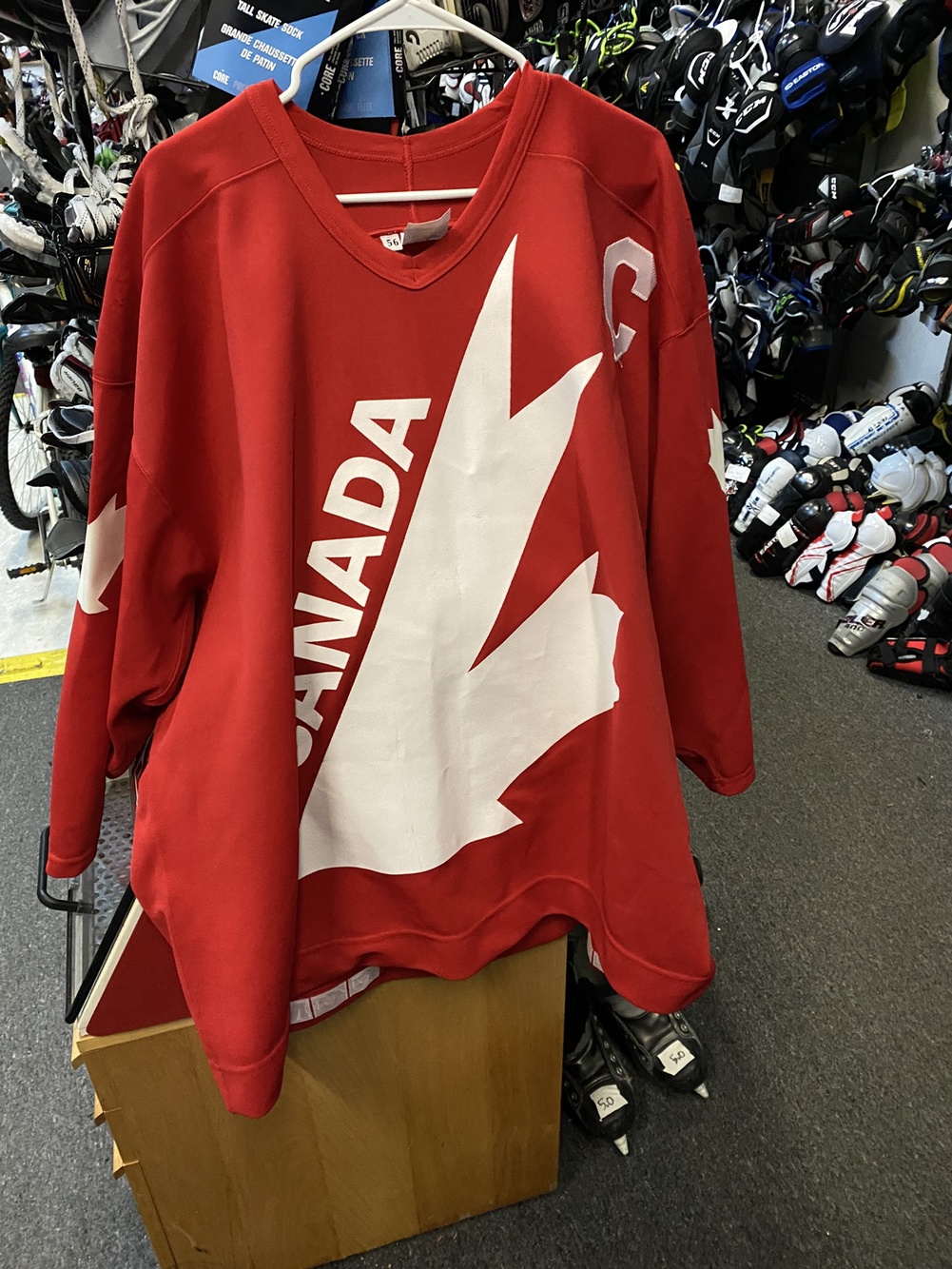 Lot Detail - Wayne Gretzky Signed Team Canada Red Jersey