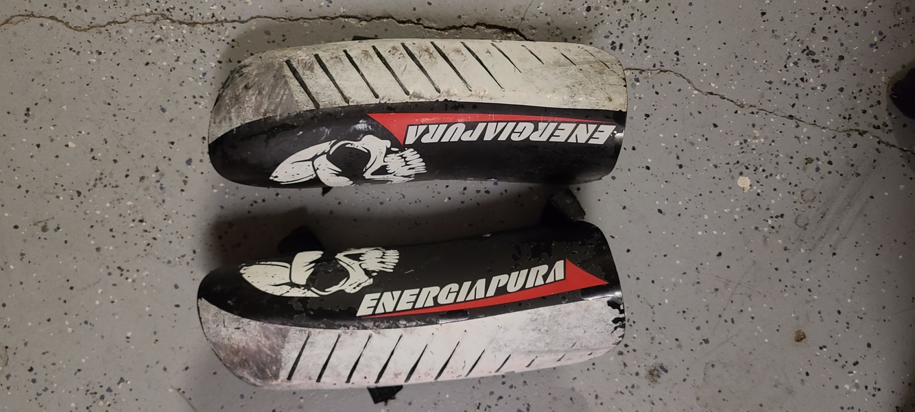 Small Energiapura Shin Guards Plastic SidelineSwap
