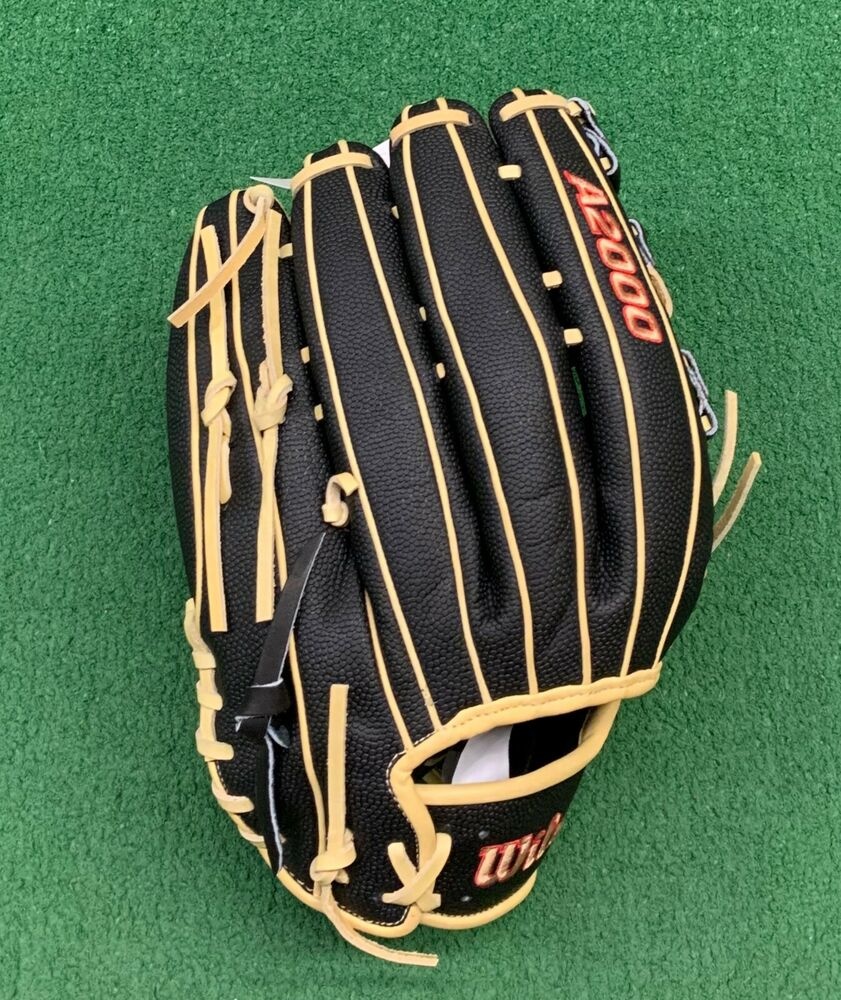 2021 Wilson A2000 1800 12.75" SuperSkin Outfield Baseball Glove