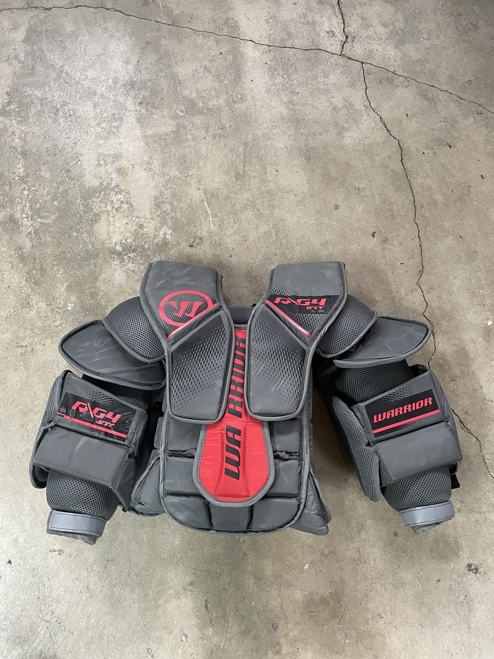 Intermediate Medium Warrior Goalie Chest Protector SidelineSwap