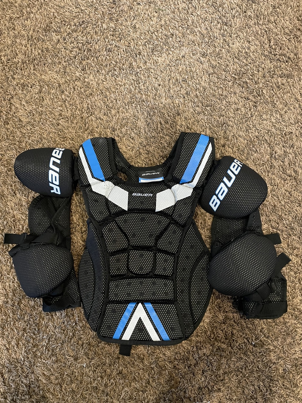 Bauer Junior S/M Street Hockey Chest Protector SidelineSwap