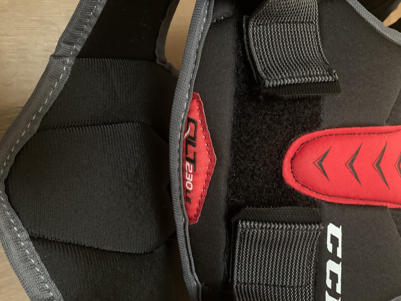 CCM Quicklite QLT 230 LE Shoulder Pads SidelineSwap
