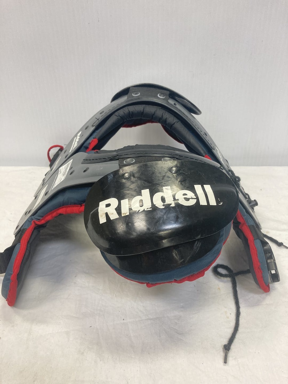 Used Riddell Pursuit Md Football Shoulder Pads SidelineSwap