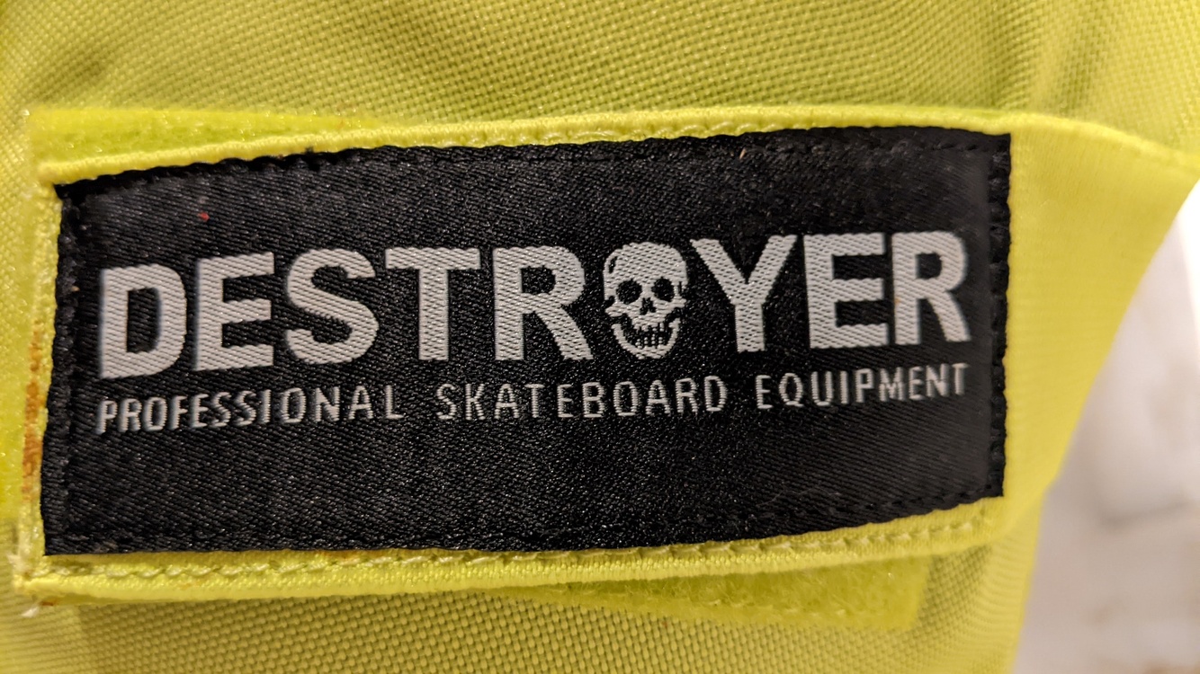 Like New DESTROYER Skateboard Knee Pads SidelineSwap