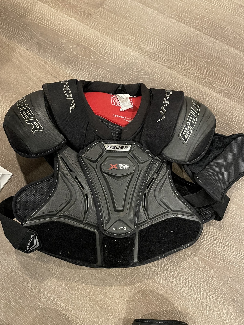 Senior Large Bauer Vapor x900 Lite Shoulder Pads SidelineSwap