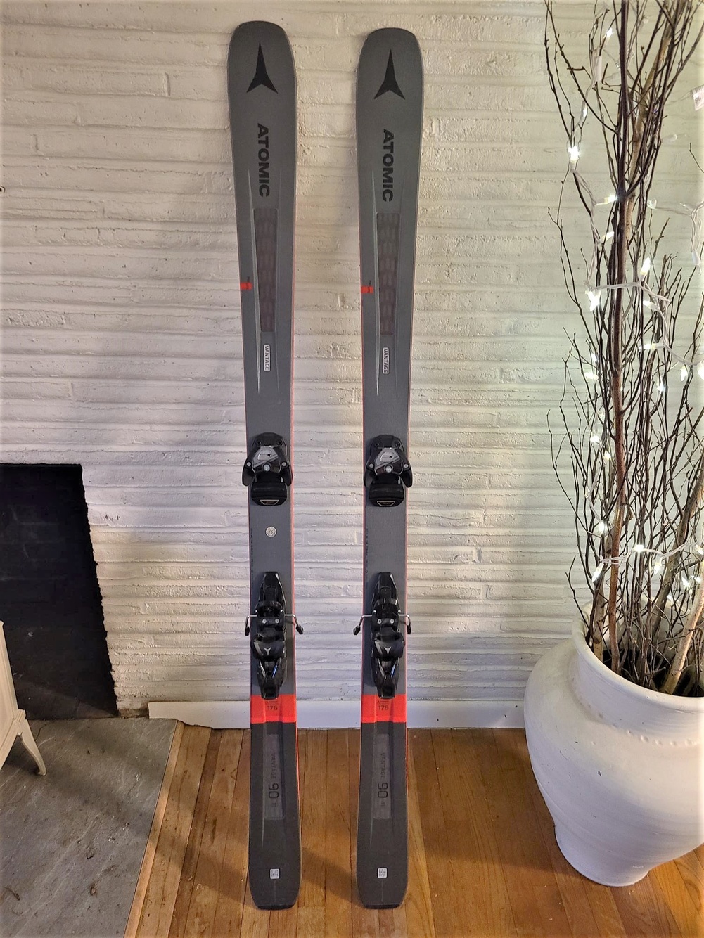 Skis Used Atomic All Mountain Vantage 90 ti With Bindings SidelineSwap