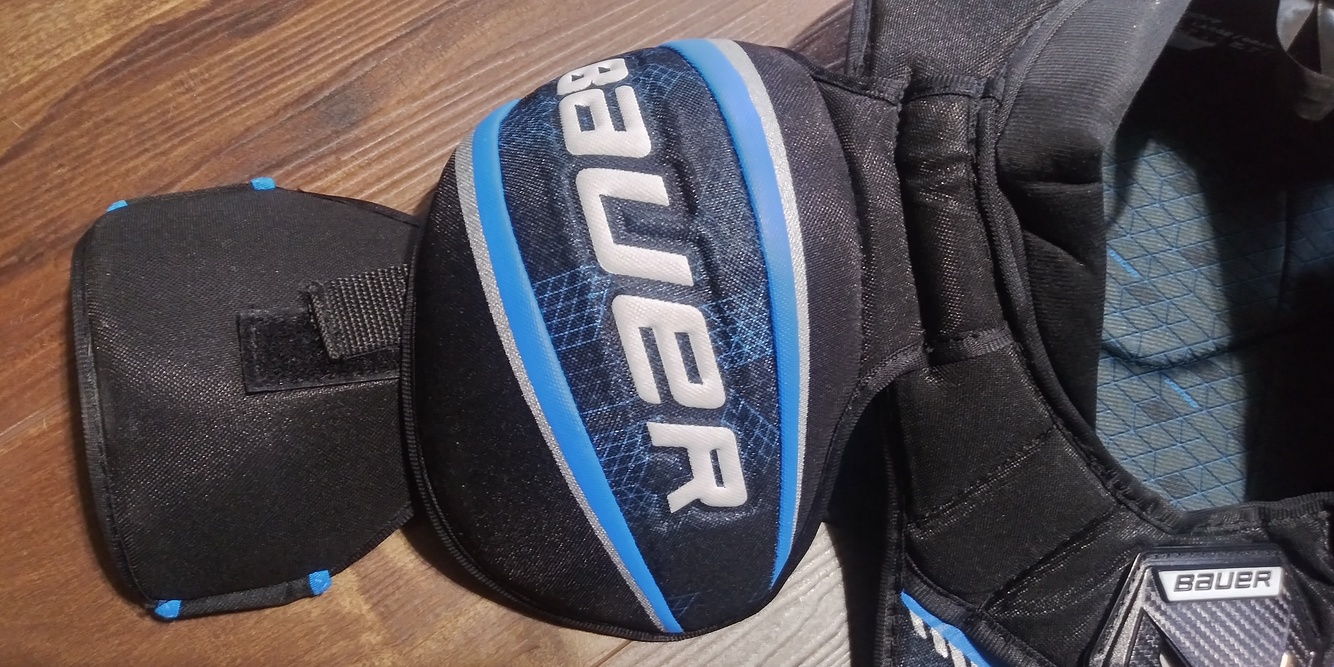 Shoulder Pads New Junior Large Bauer Vapor X80 SidelineSwap