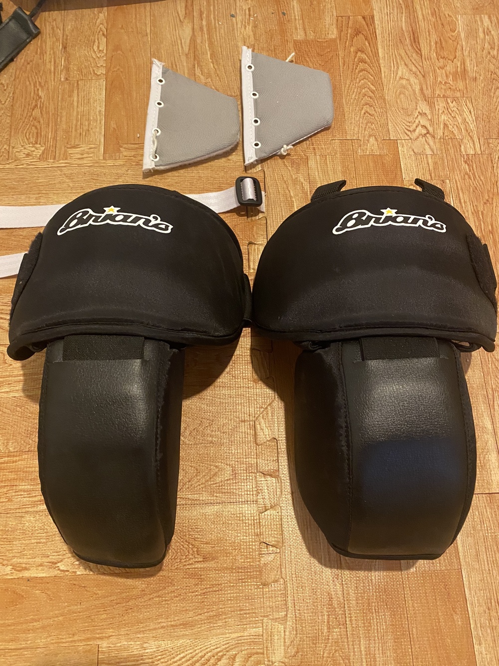 33" Brian's OPTiK 2 Goalie Leg Pads + Free Brian’s Knee Pads SidelineSwap