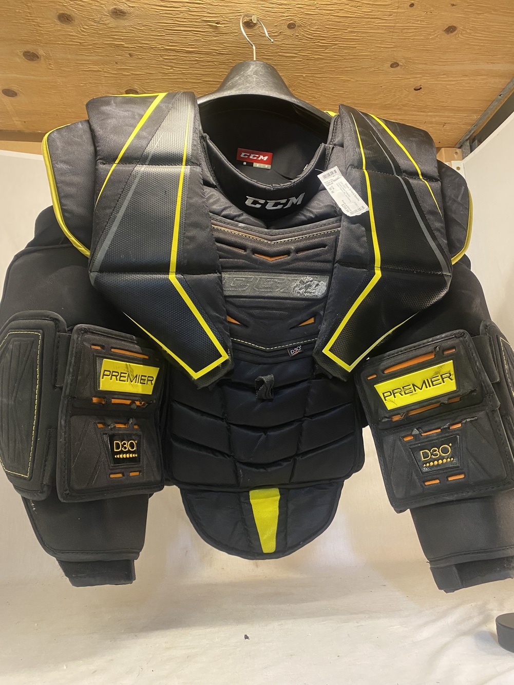 Used CCM Premier Pro Size Sr M Ice Hockey Goalie Chest Protector