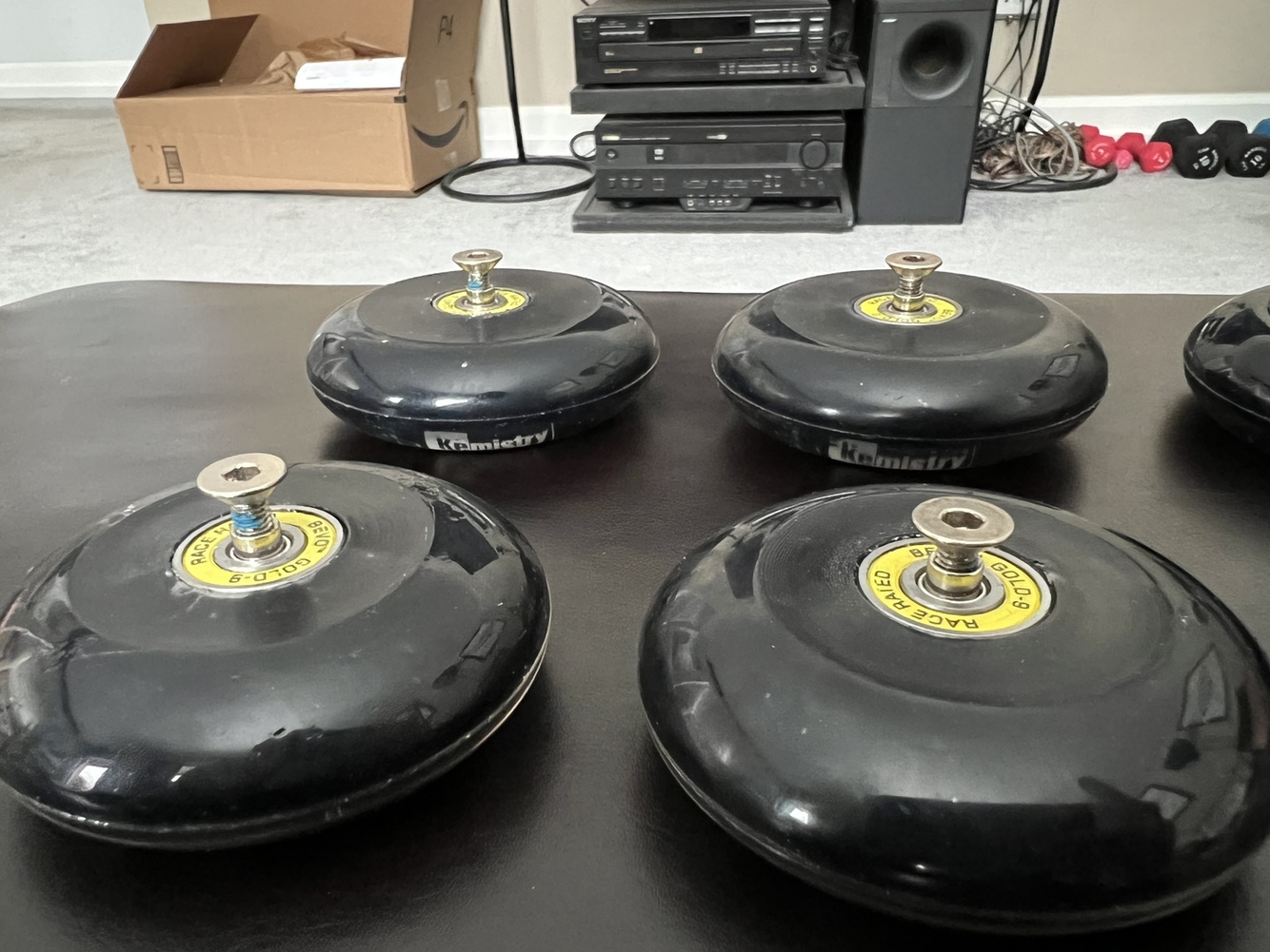 Kemistry cyclonium inline wheels and BEVO gold9 bearings brand new