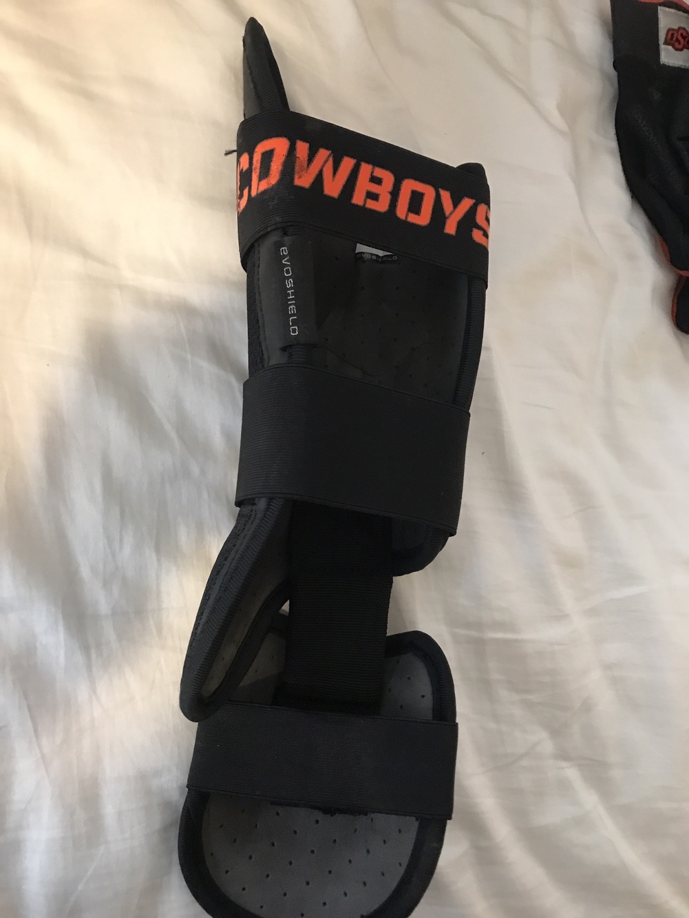 New Senior EvoShield Shin Guards SidelineSwap