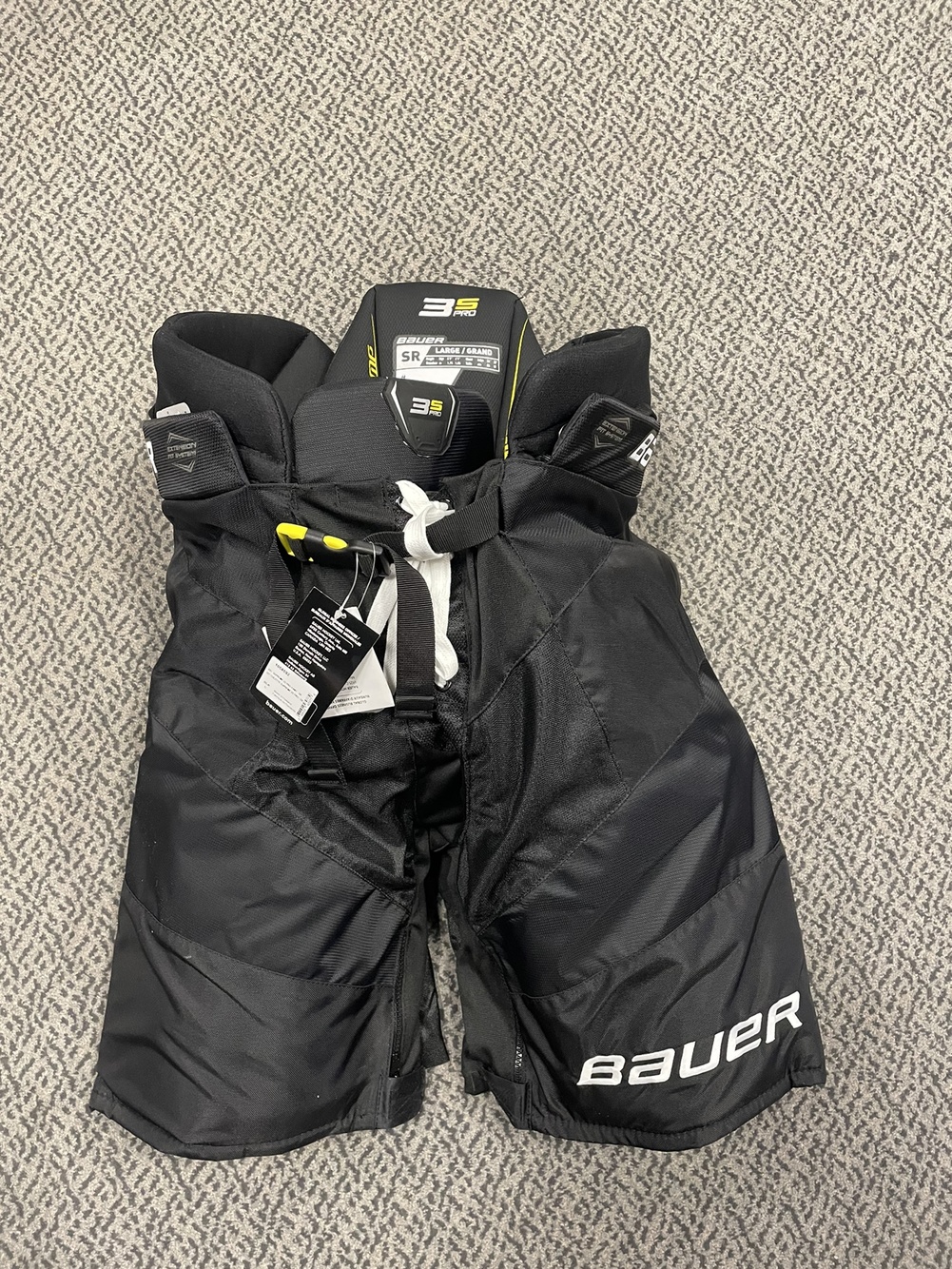 Bauer 3S Pro Black senior Large breezers SidelineSwap