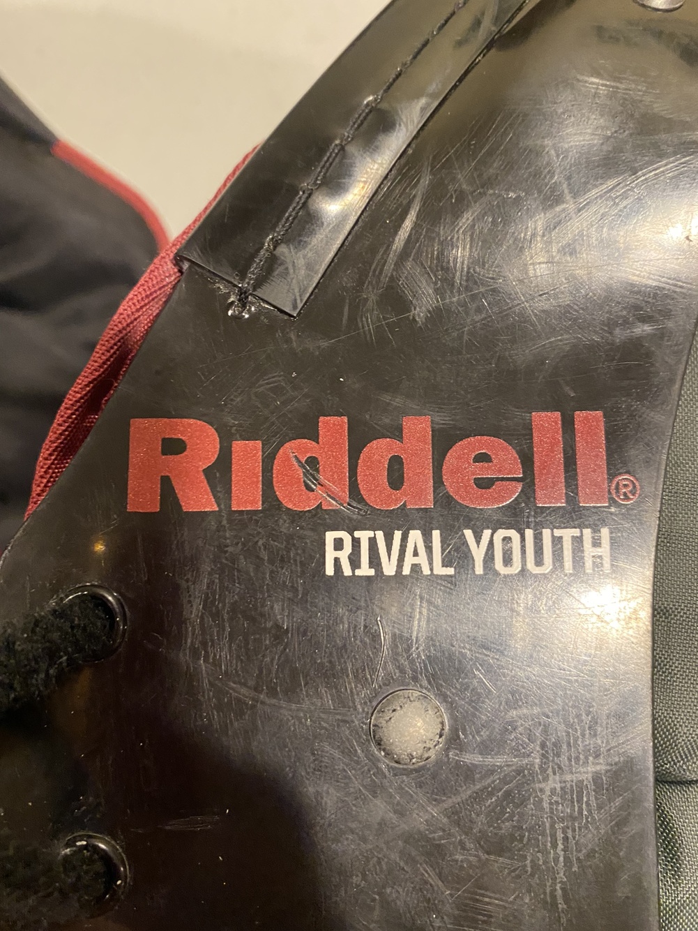 Riddell Rival Youth Shoulder Pads With Flak Jacket SidelineSwap