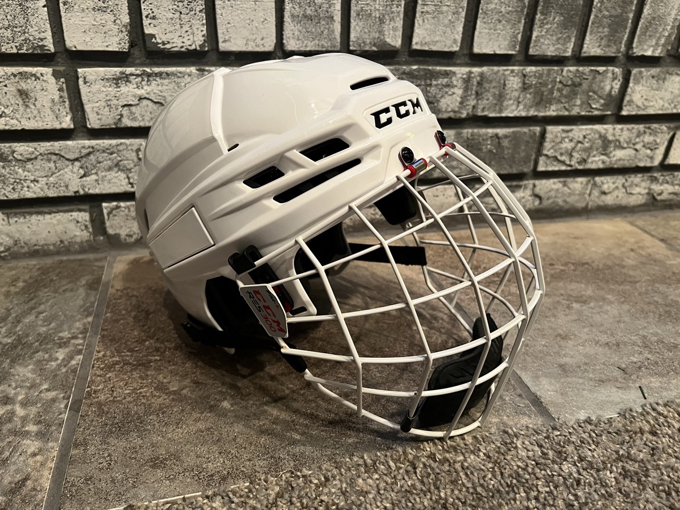Large CCM Super Tacks X Helmet/Cage Combo with 2 Customization Kits