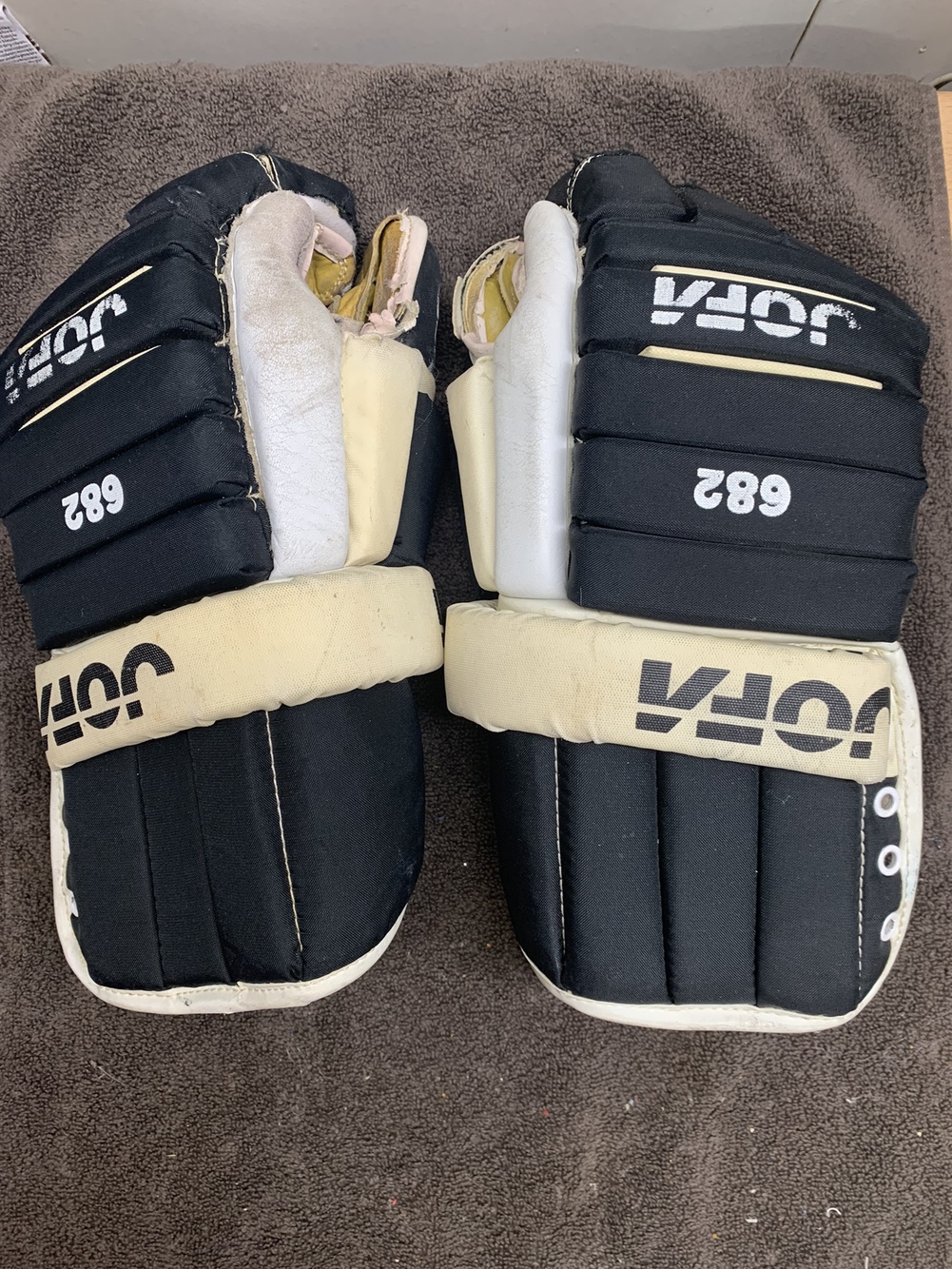 VINTAGE JOFA HOCKEY GLOVES SidelineSwap