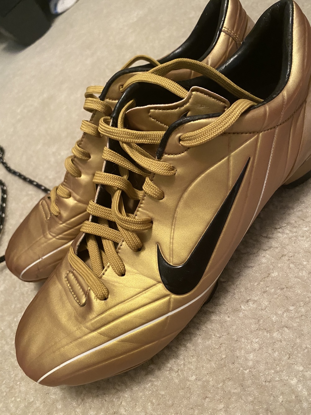 mercurial vapor 2 gold