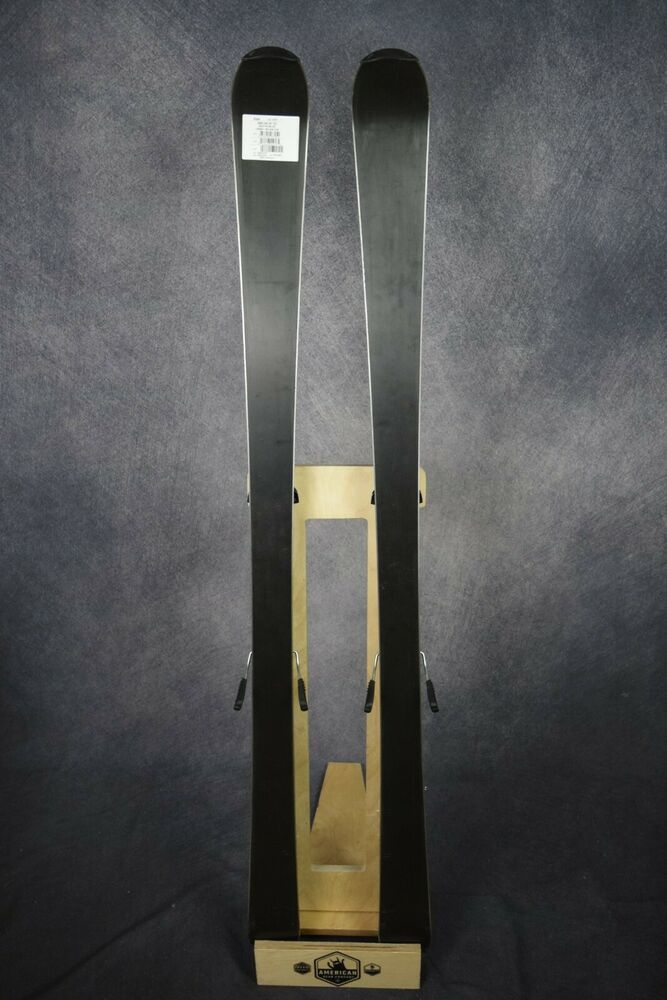 NEW ELAN EXCITE SKIS SIZE 152 CM WITH D7 AC BINDINGS