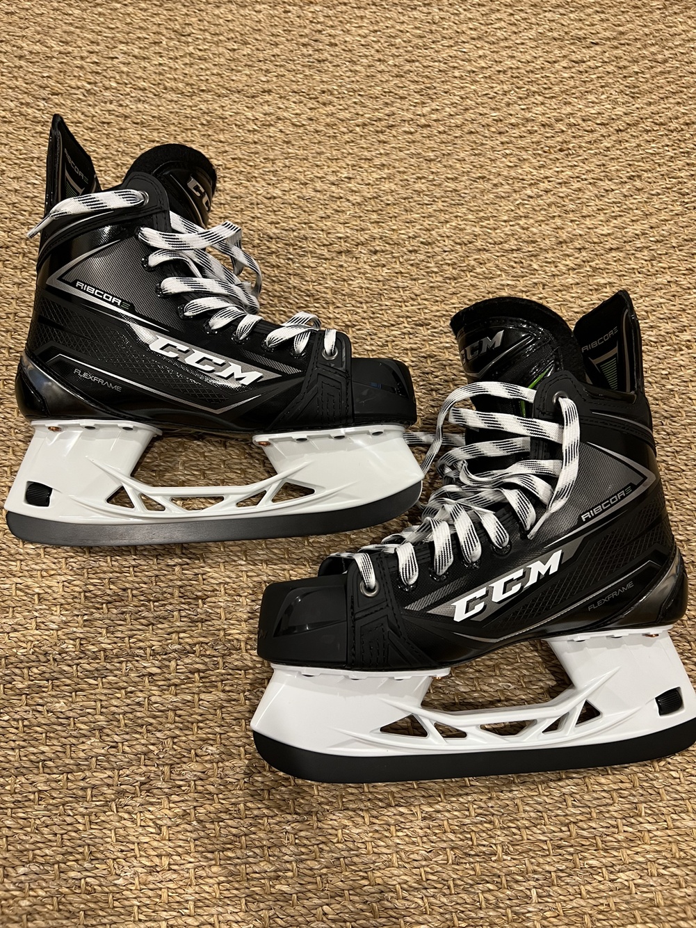 Senior CCM Regular Width Size 8 Ribcor 80K Hockey Skates SidelineSwap