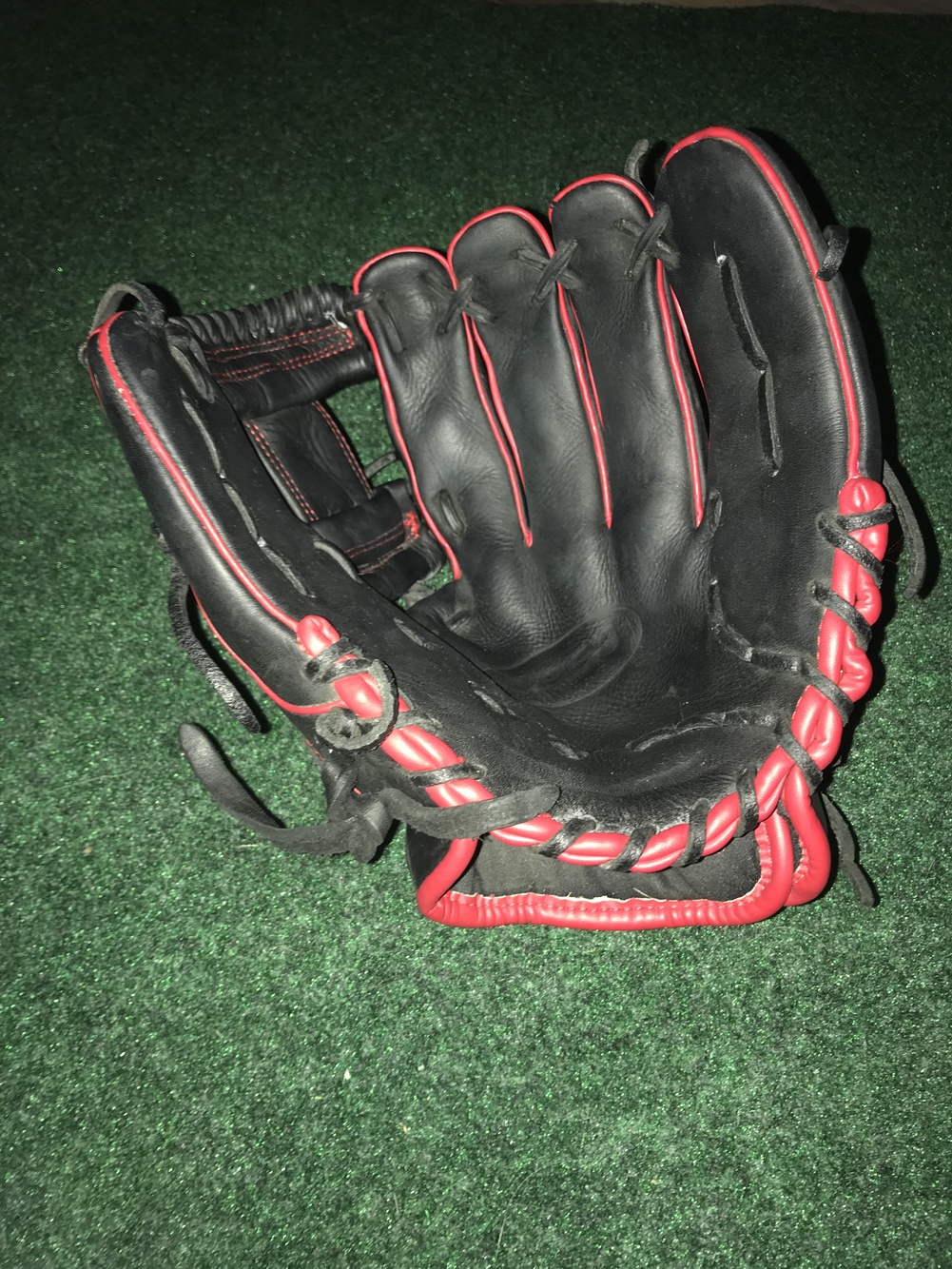 Wilson A950 11.5" Youth Infield Glove Right Hand Throw SidelineSwap