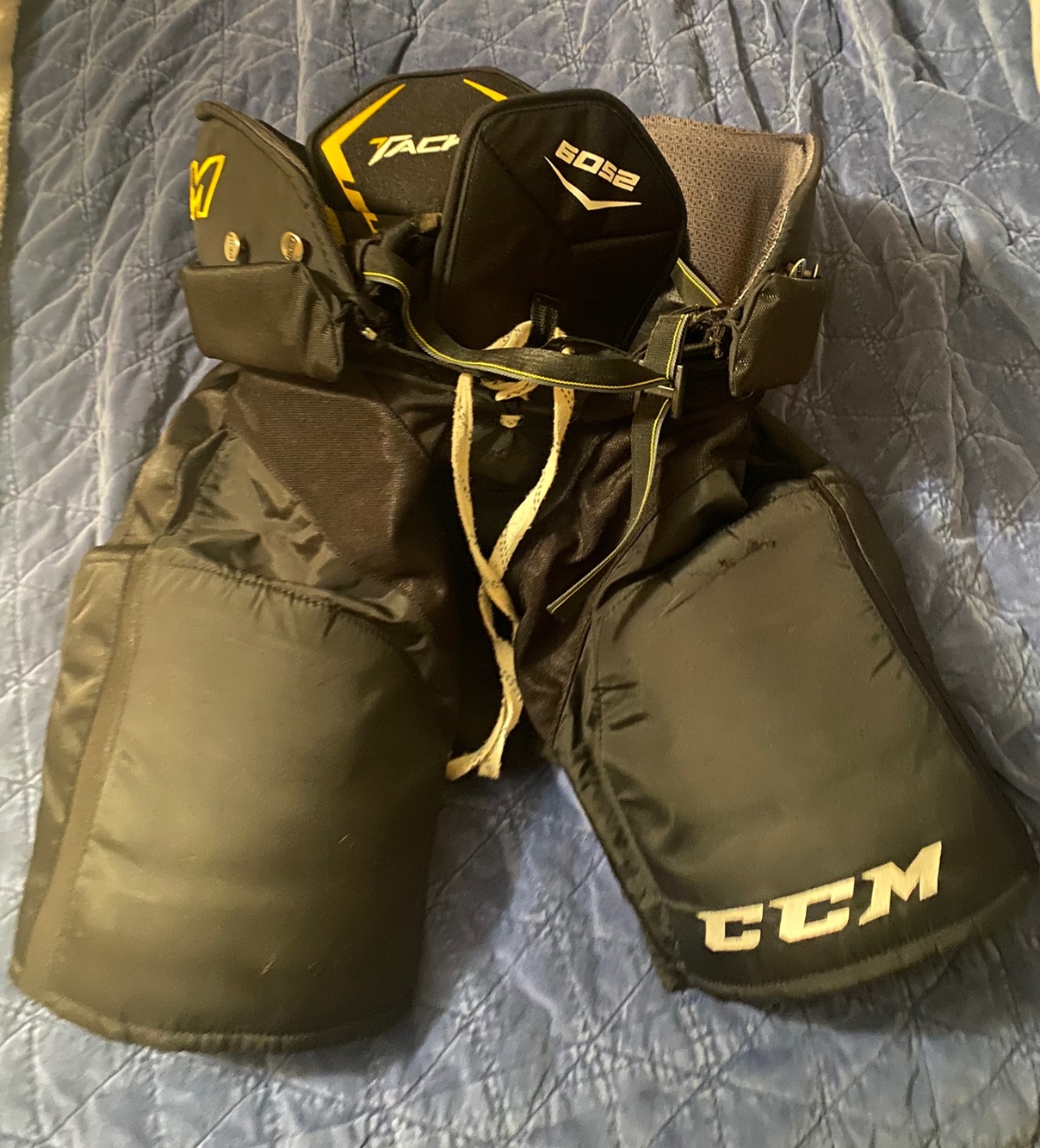 Senior Large CCM Tacks 6052 Hockey Pants SidelineSwap