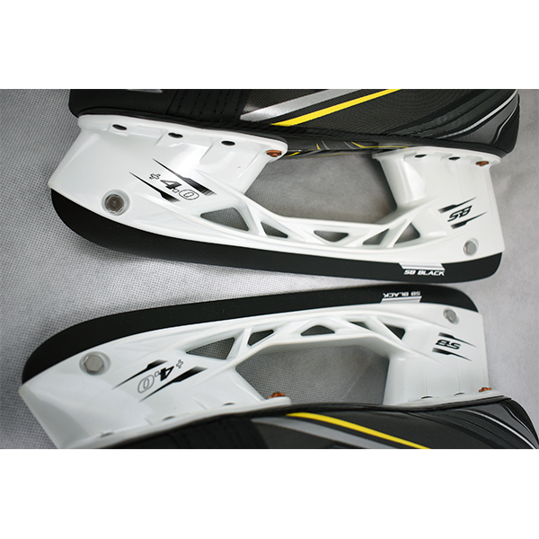 New InBox CCM Tacks 9080 Junior Hockey Skates with "Vector Pro