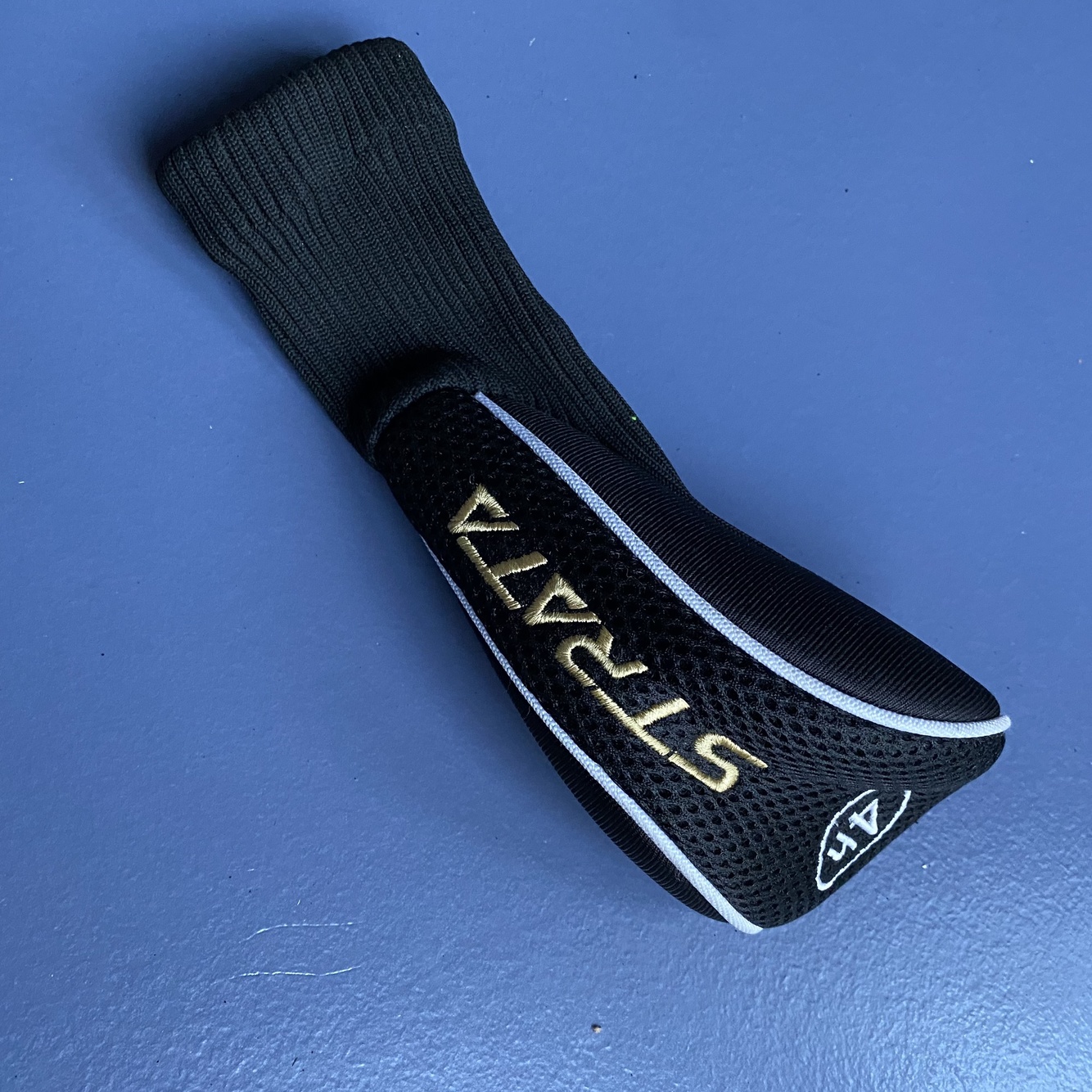 Callaway strata 4 hybrid golf club head cover SidelineSwap