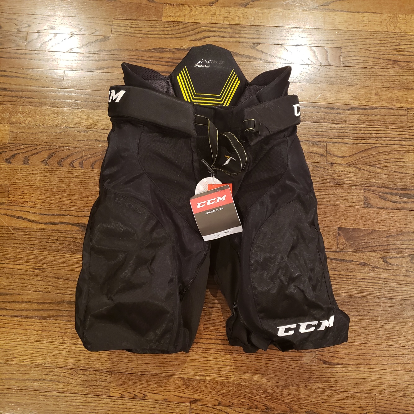 Used Medium CCM Tacks 7092 Girdle w/ brand new shell SidelineSwap