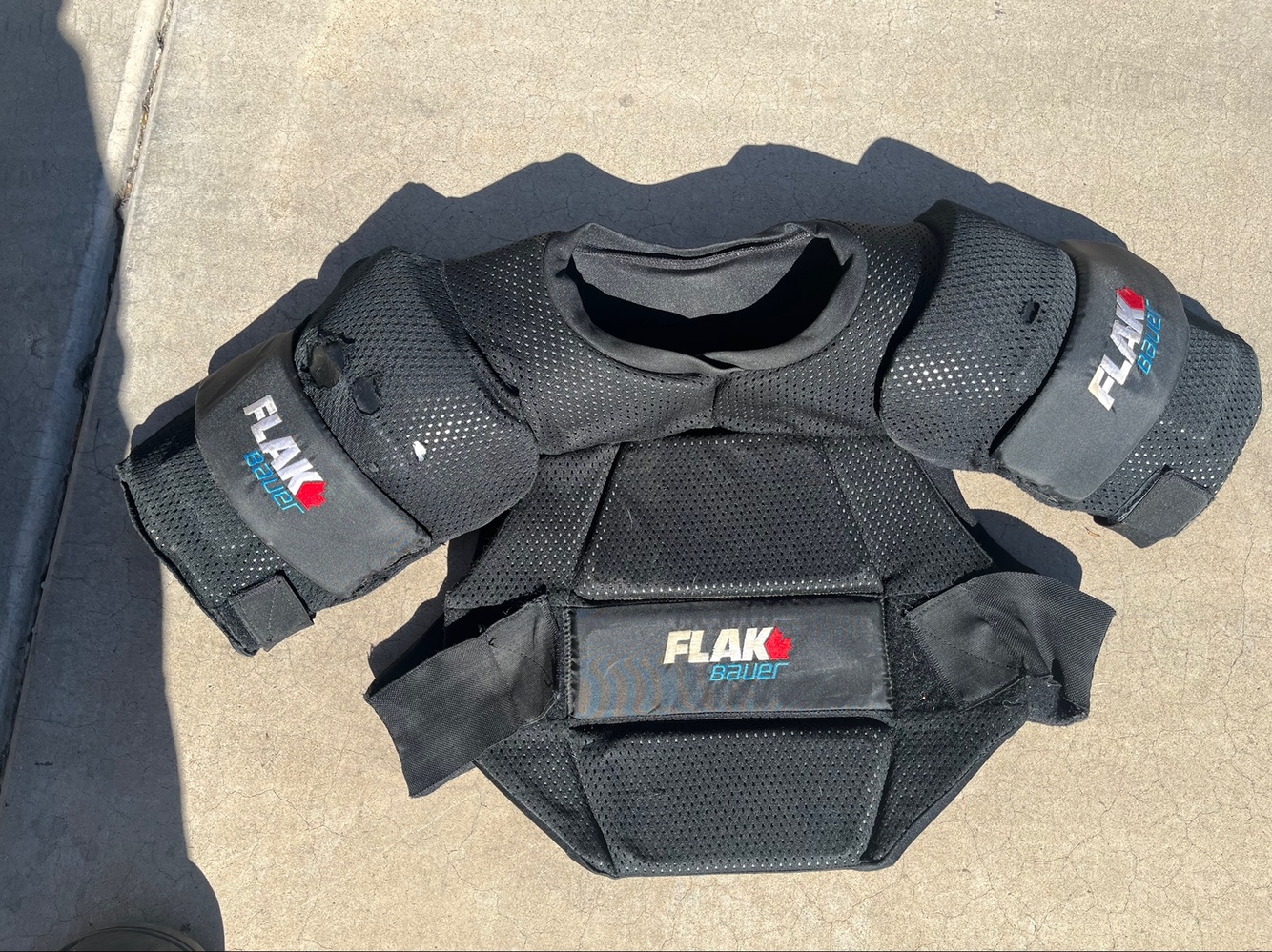Bauer Flak Pro Supreme Shoulder Pads SidelineSwap