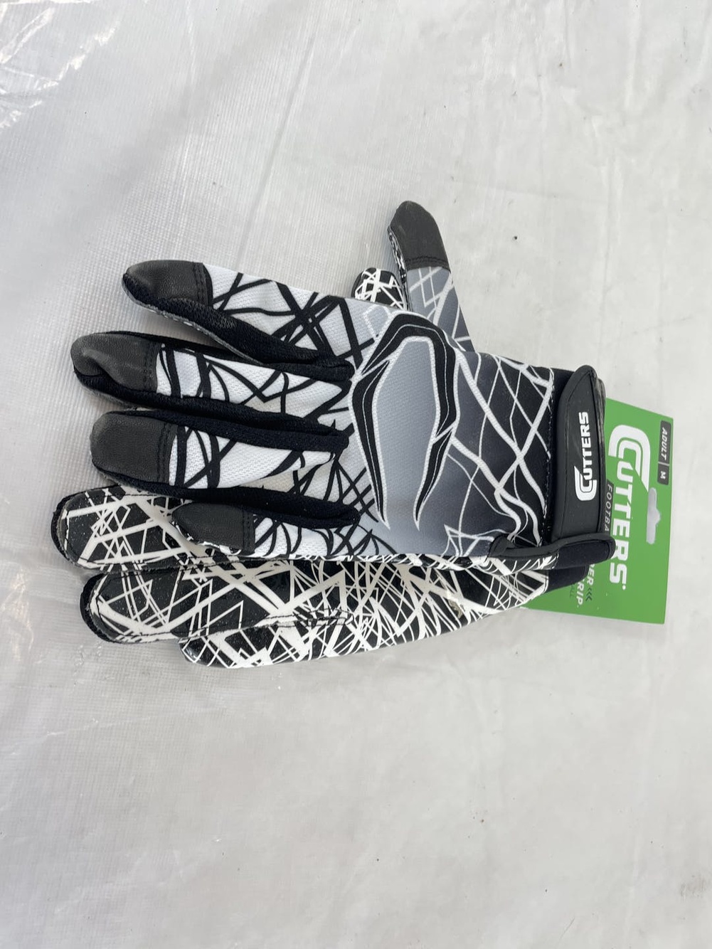 New Cutters Game Day Adult Md Receiver Football Gloves SidelineSwap