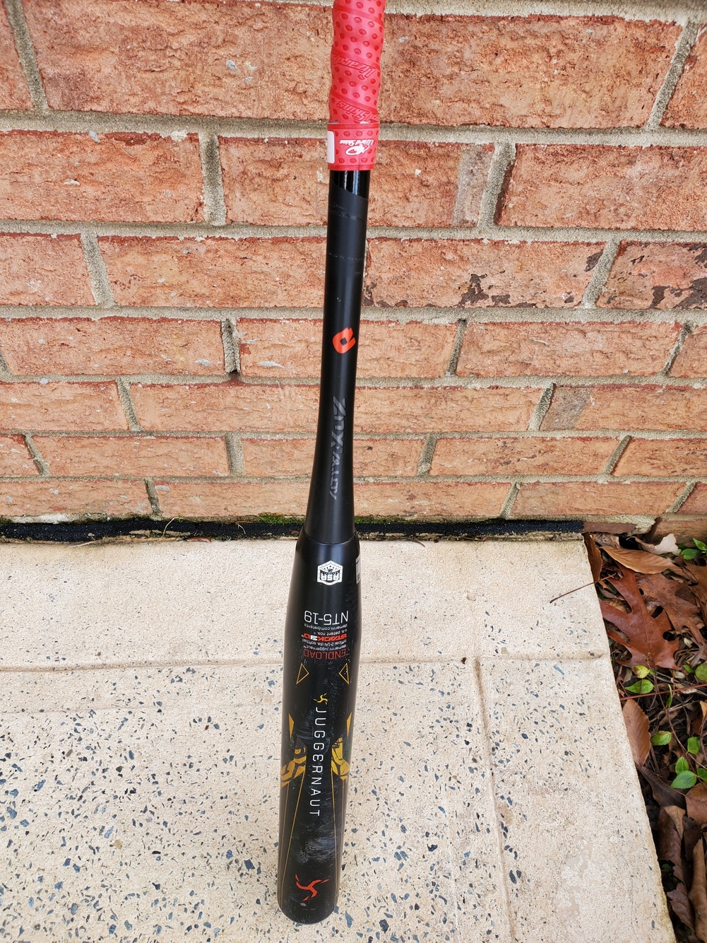 Used 2019 DeMarini Composite Juggernaut Bat (8) 26 oz 34" Endloaded ASA SidelineSwap