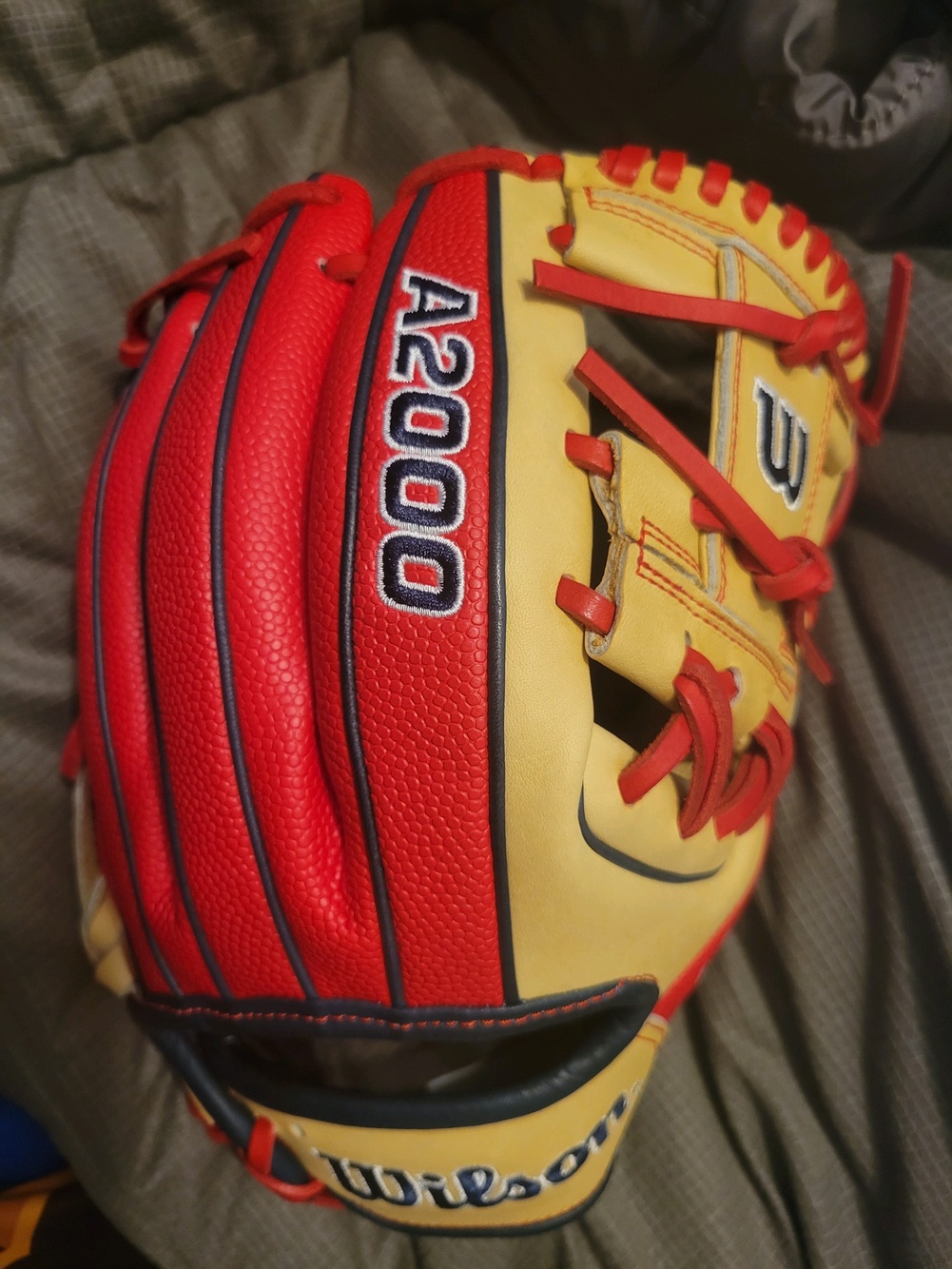 Limited edition A2000 baseball glove SidelineSwap