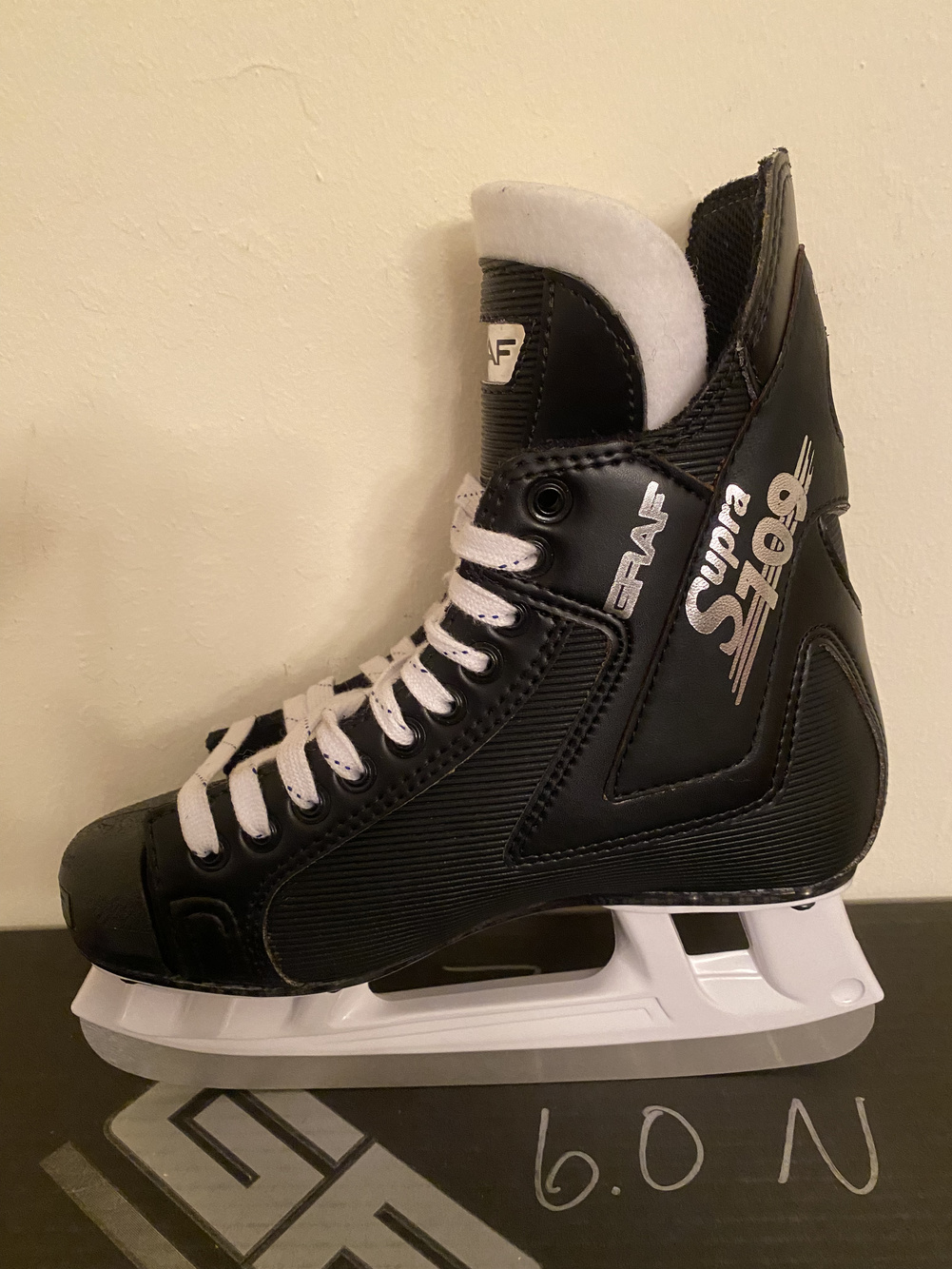NEW Graf Supra 709 Skates Narrow Width SidelineSwap