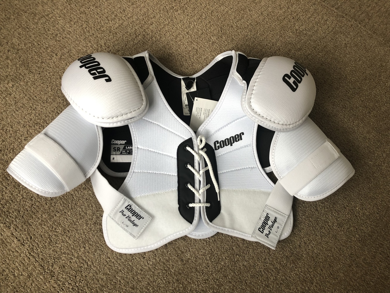 NEW BAUER COOPER PRO VINTAGE SHOULDER PADS, SENIOR LARGE SidelineSwap