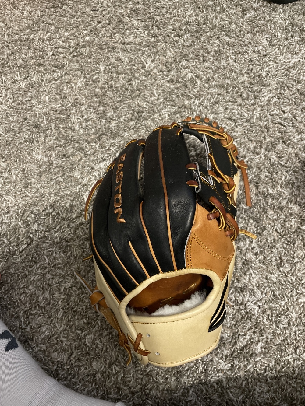 Easton baseball glove, barely used. SidelineSwap