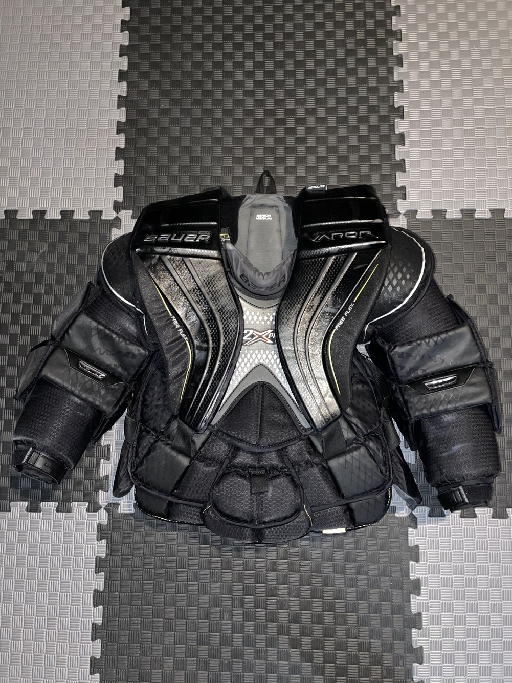 Bauer Vapor 2X Pro Goalie Chest Protector Black Senior Medium