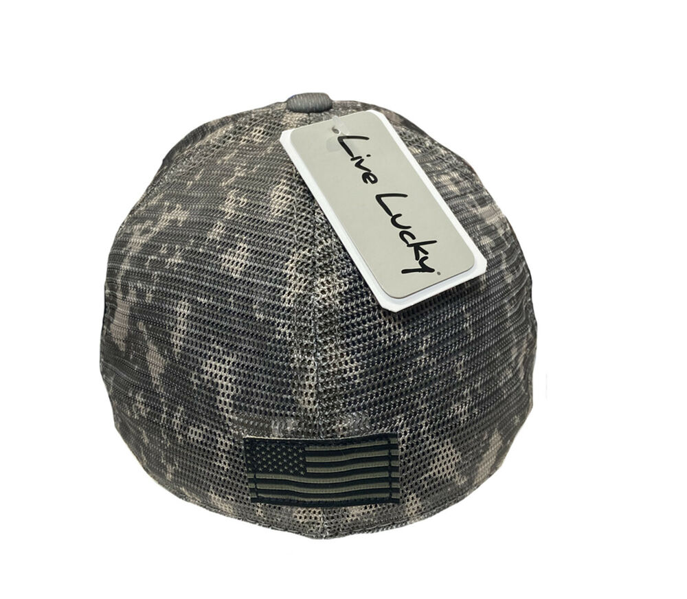 NEW Black Clover Live Lucky BC Freedom 12 Fitted L/XL Black/Camo Golf