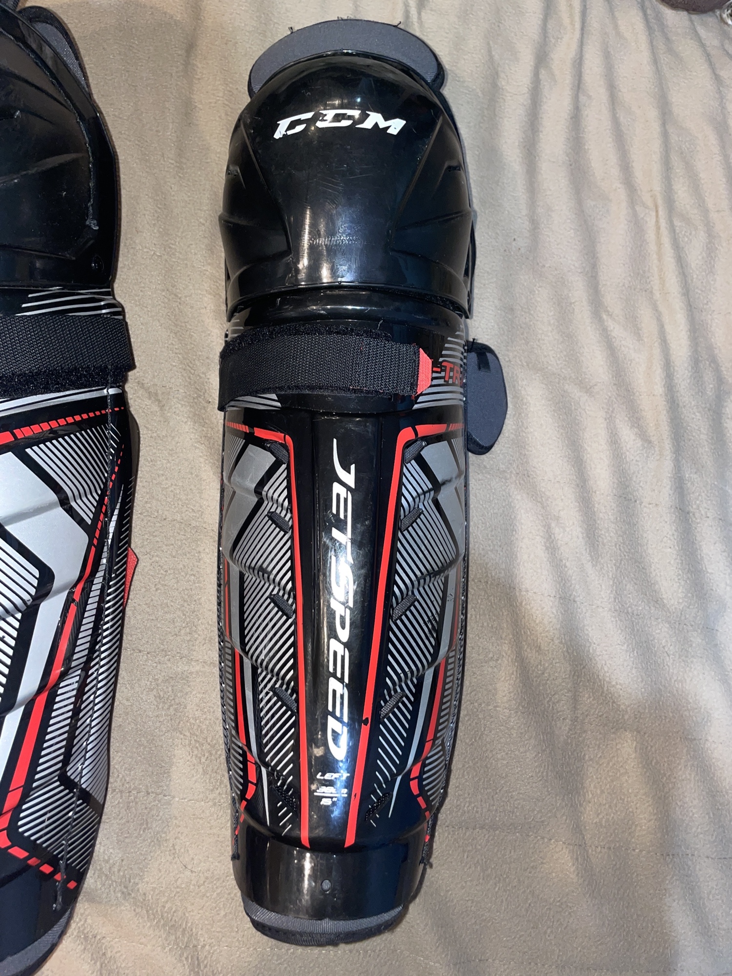 Ccm jetspeed Shin pads SidelineSwap
