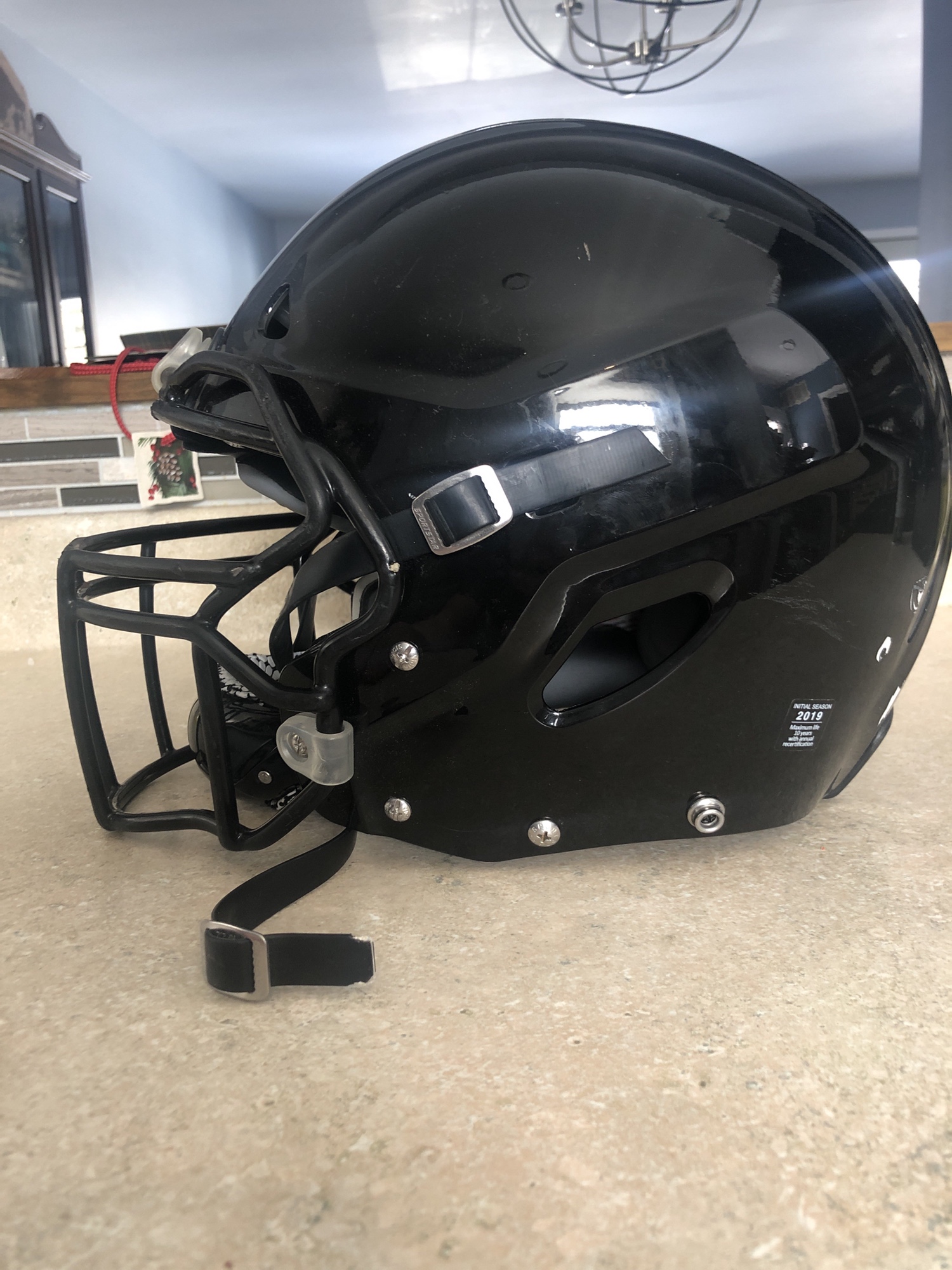 Youth large vicis football helmet SidelineSwap